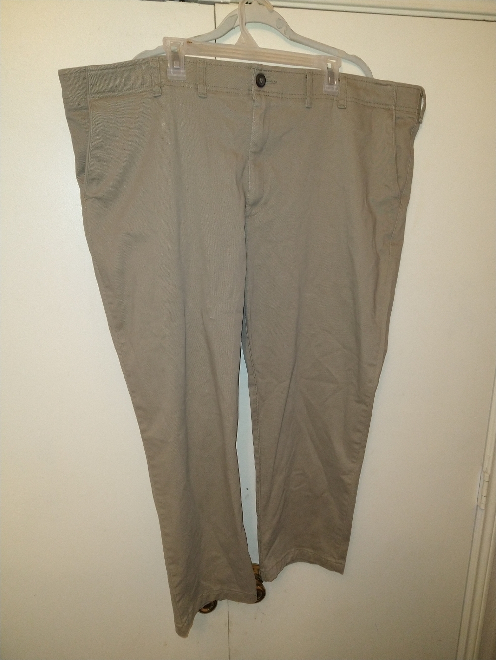 Lee Extreme Motion Relaxed Taper Pants Men's sz 50x28.